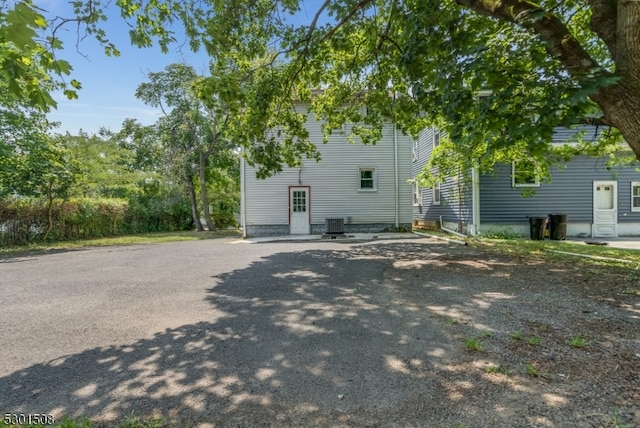 view of front of house