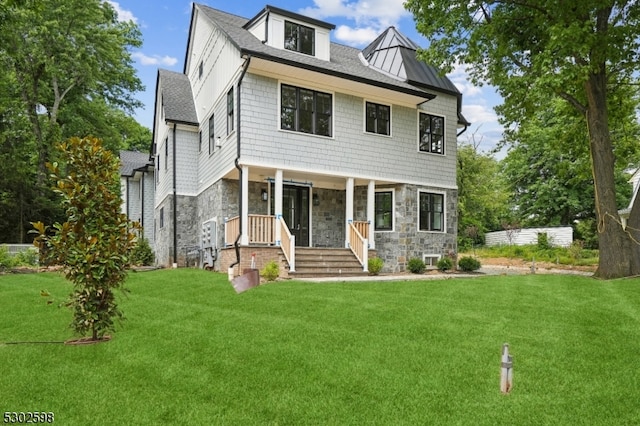 view of front of house with a front yard