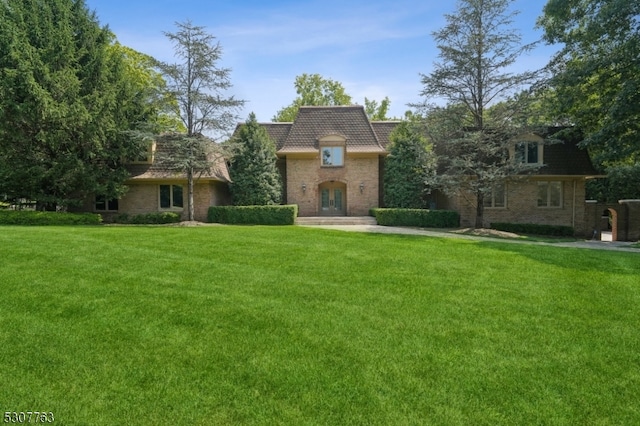 view of front of house with a front yard