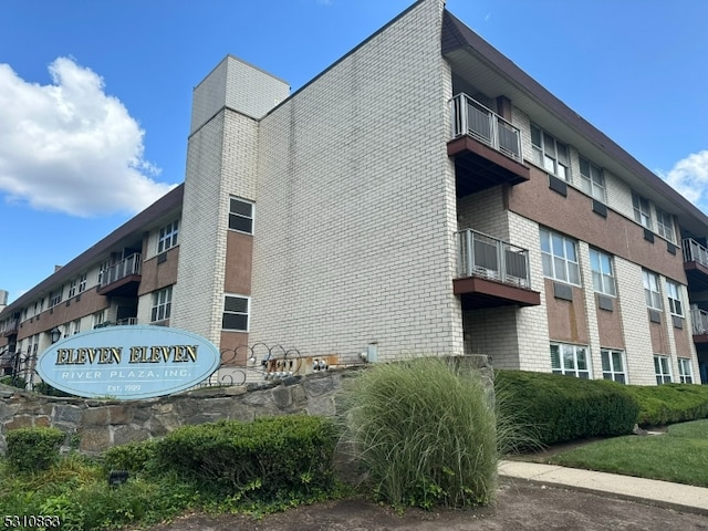 view of building exterior