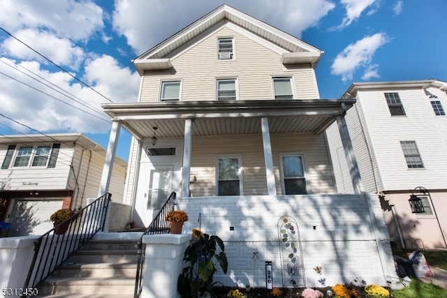 view of front of house featuring a porch