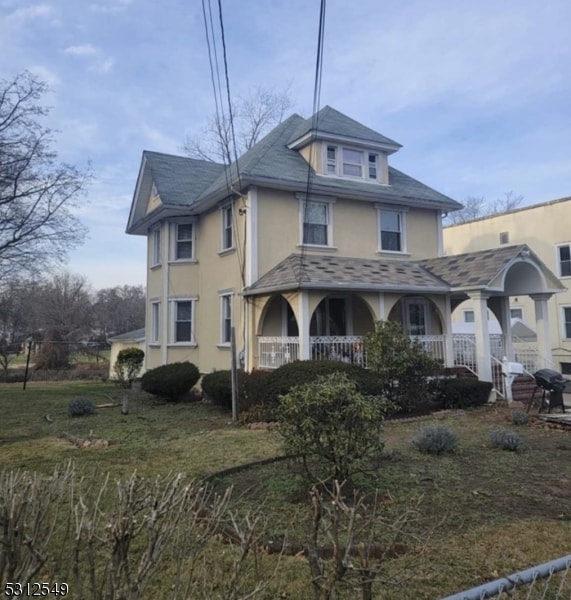 view of front of property with covered porch