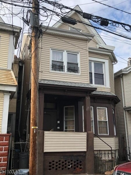 view of front of house with a porch