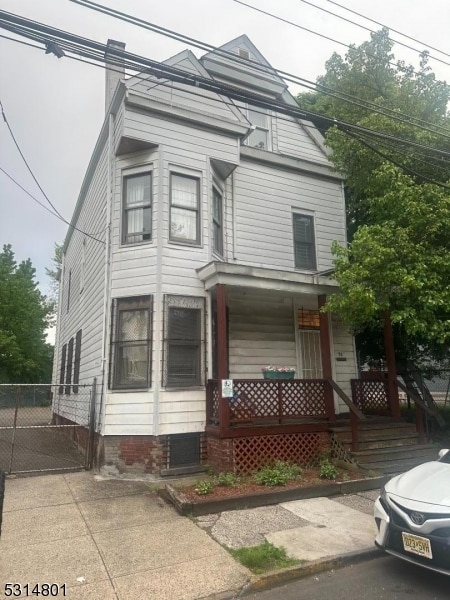 view of front facade with a porch