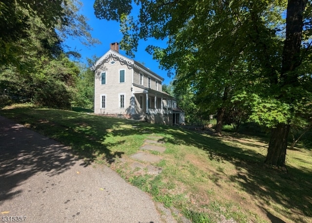 exterior space featuring a yard