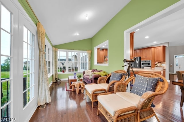 sunroom with vaulted ceiling