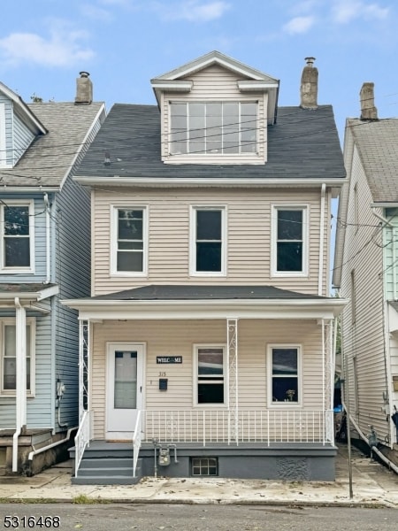 view of front of house featuring a porch