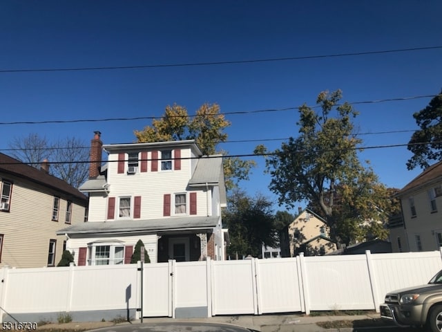 view of front of house