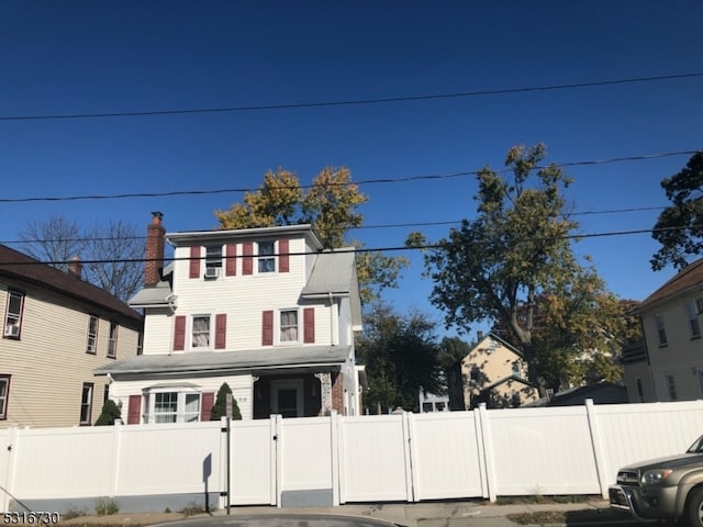 view of front of house