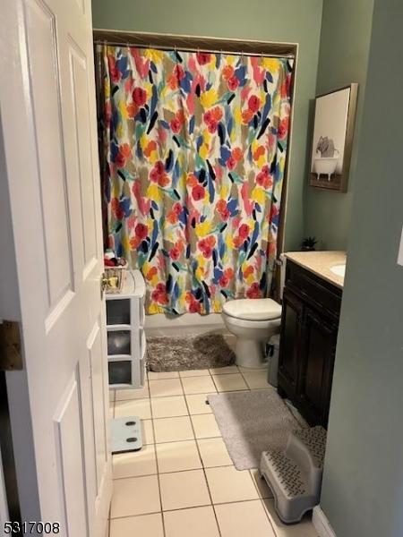 4 Star Lake Rd Unit D, Bloomingdale Boro, NJ 07403 - bathroom with vanity, tile patterned floors, and shower / tub combo