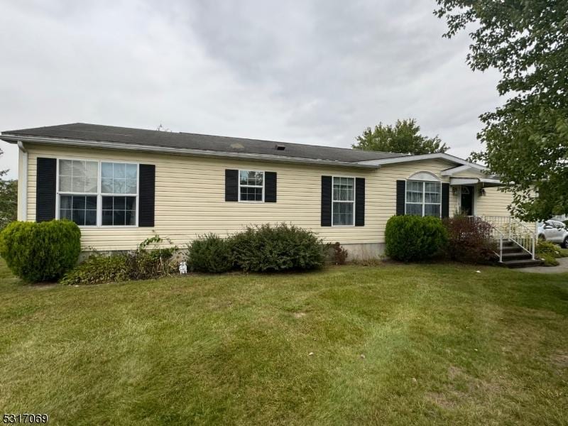 11 Willow Dr, White Twp, NJ 07823 - view of side of home with a yard