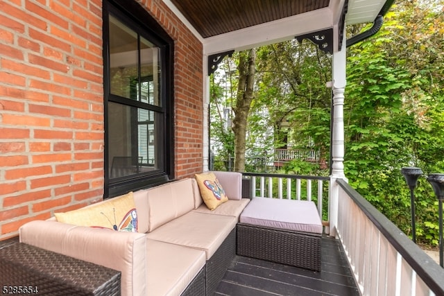 balcony featuring an outdoor hangout area