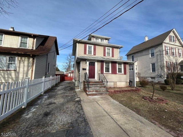 view of front of house