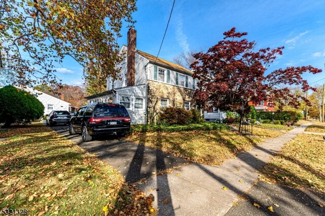 view of front of property