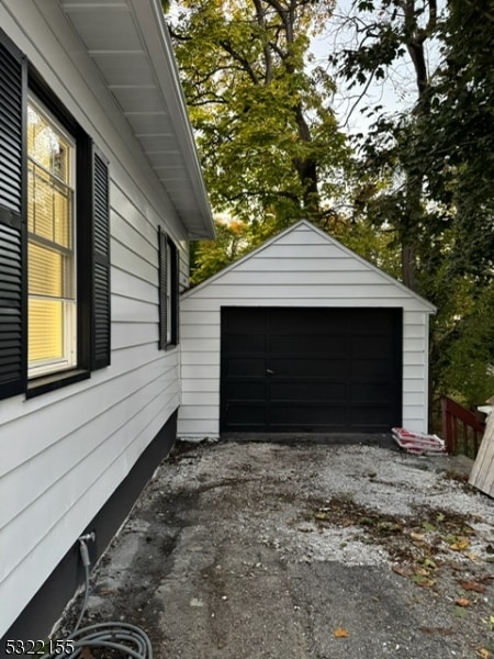 detached garage with driveway