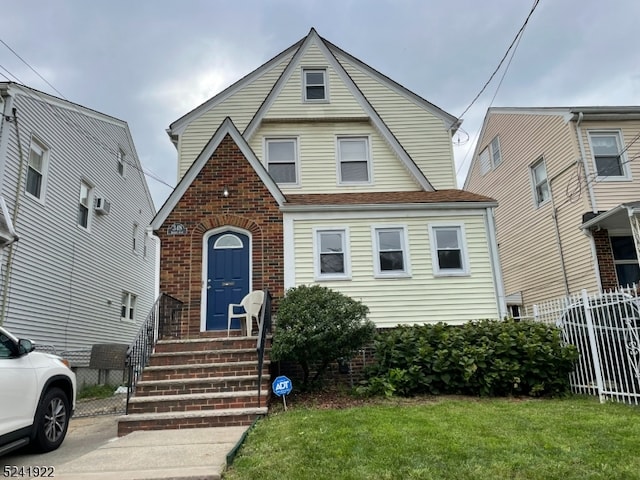 view of front of house with a front yard