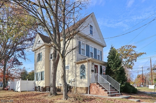 view of front of home