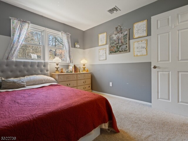 bedroom featuring carpet flooring