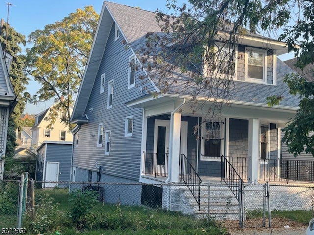 view of front of home with covered porch