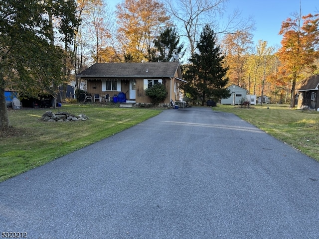 view of front of house with a front yard