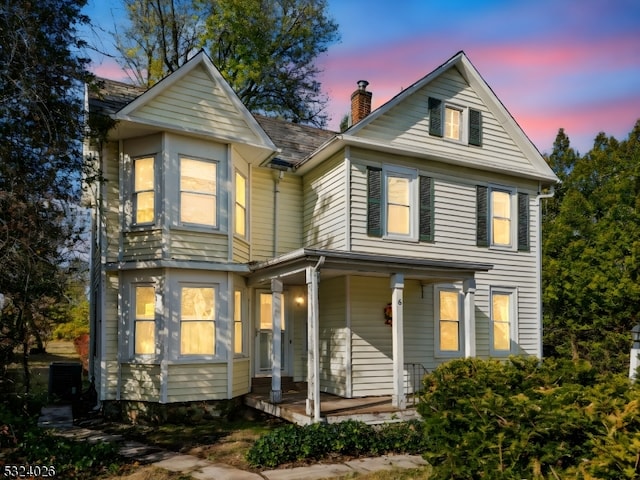 view of front of property with covered porch