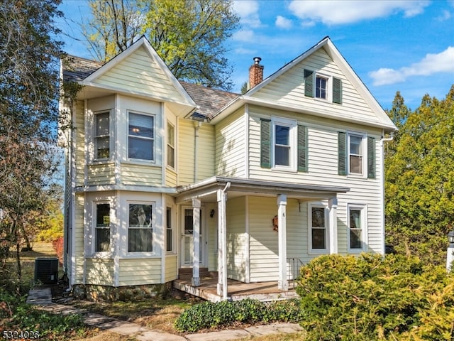 view of front facade featuring a porch