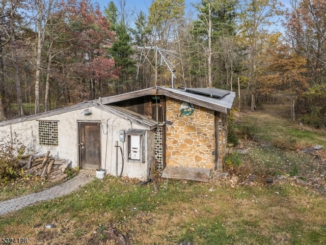 view of outbuilding