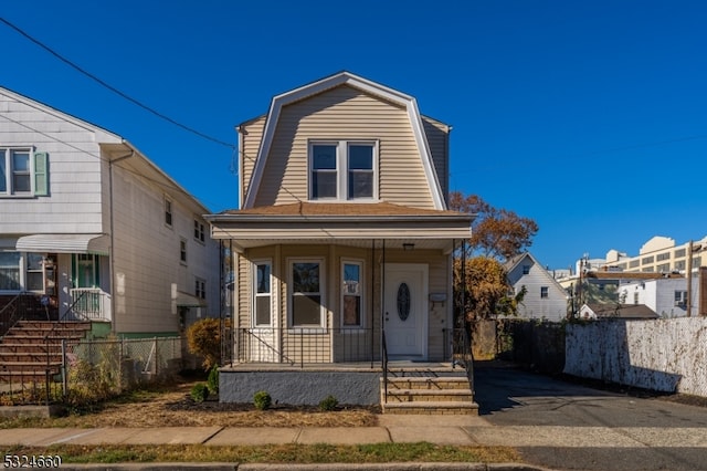 view of front of property featuring a porch