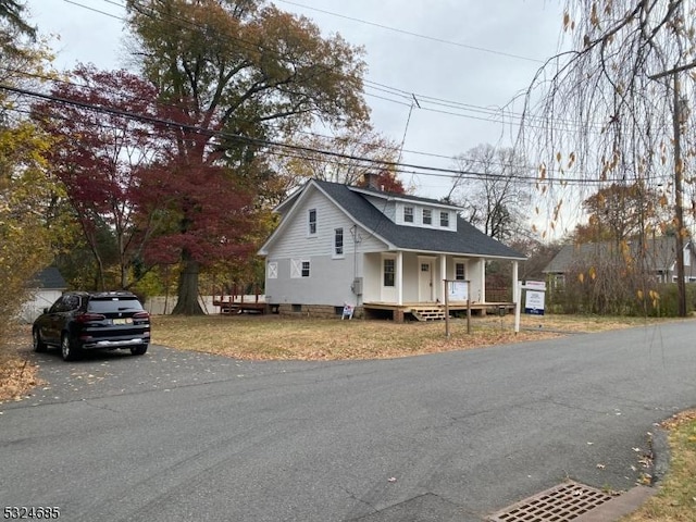 view of front of home with covered porch