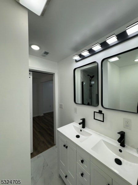 bathroom with vanity