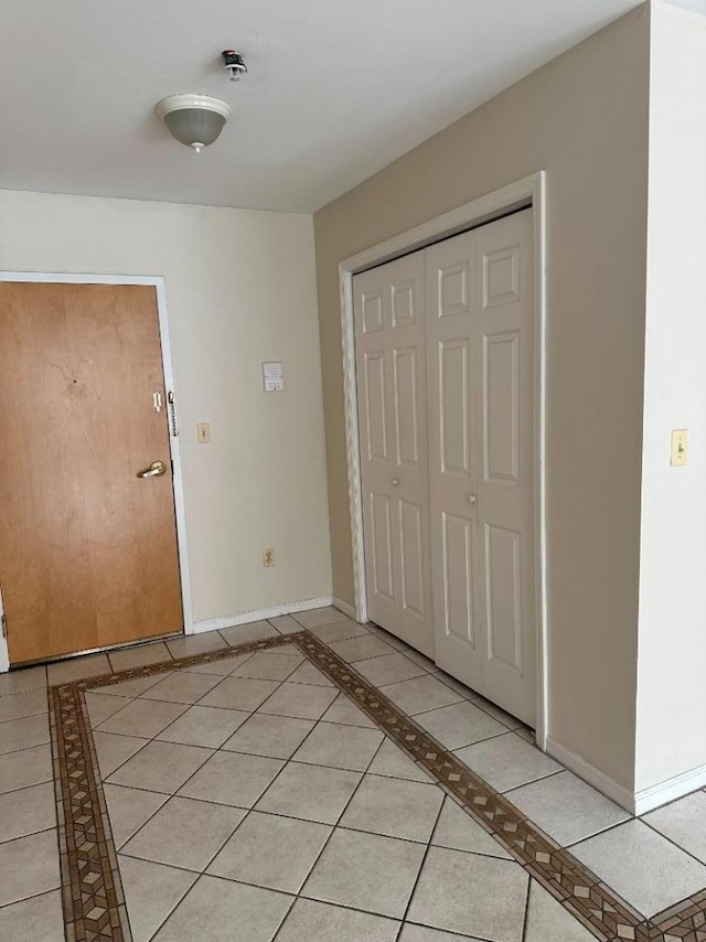 view of tiled entryway