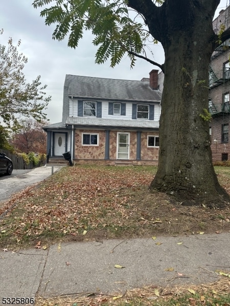 Listing photo 2 for 58 N Munn Ave, East Orange City NJ 07017