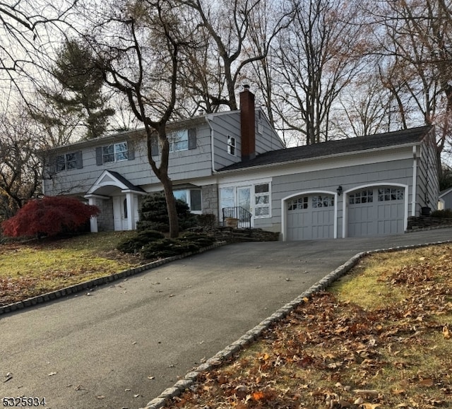 view of front facade featuring a garage