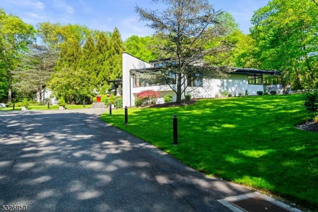 exterior space featuring a yard