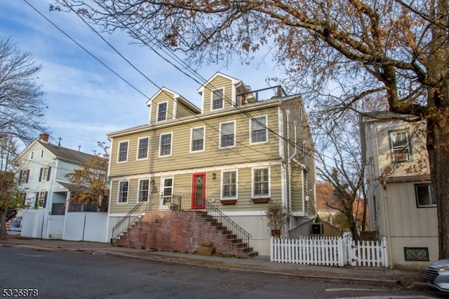 view of front of house