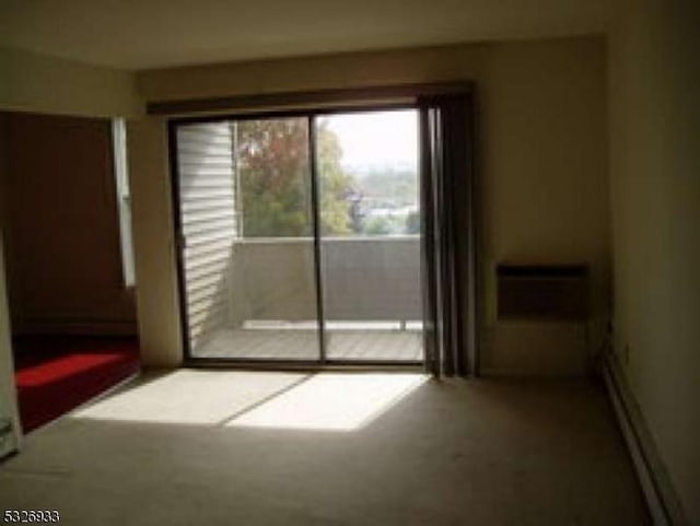 unfurnished room with carpet