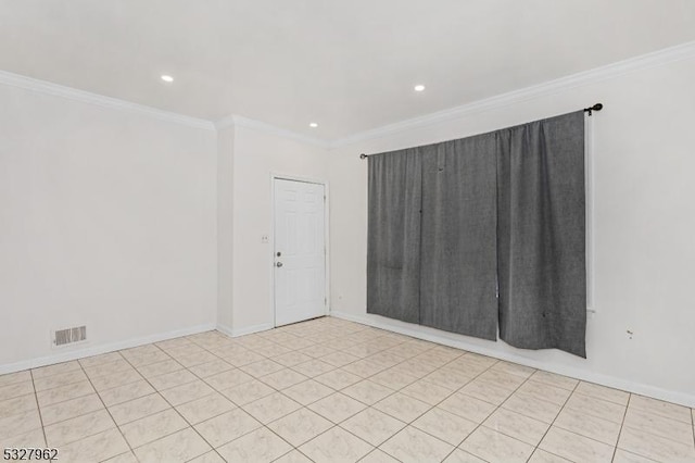 empty room with ornamental molding