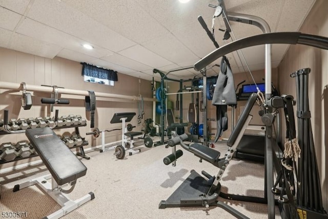 workout room with carpet