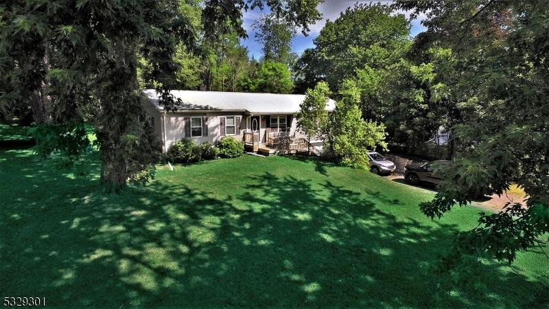 exterior space with a front yard