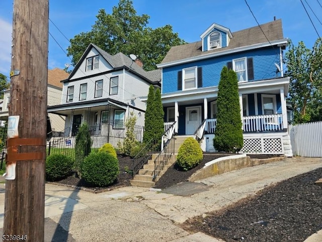 view of front of home featuring a porch