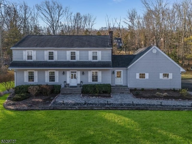 view of front of house with a front yard