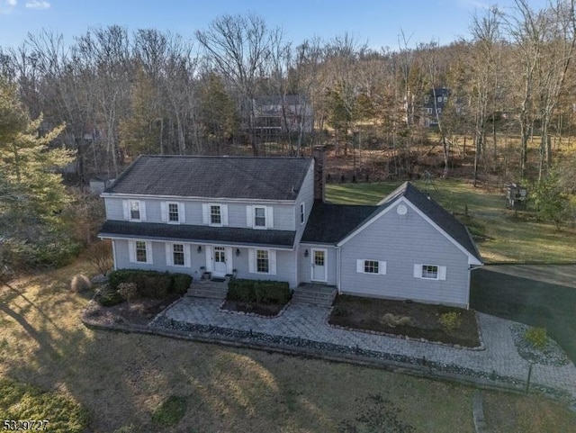 view of front of house with a front yard