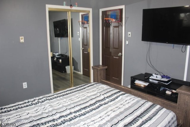 bedroom featuring a closet