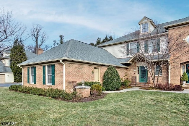 view of front of house with a front yard