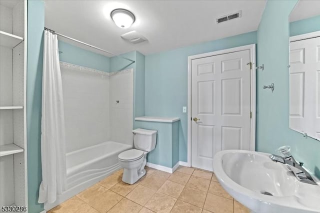 full bath featuring toilet, tile patterned floors, visible vents, baseboards, and shower / tub combo with curtain