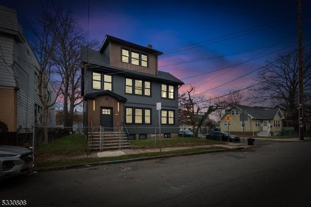 view of front of house