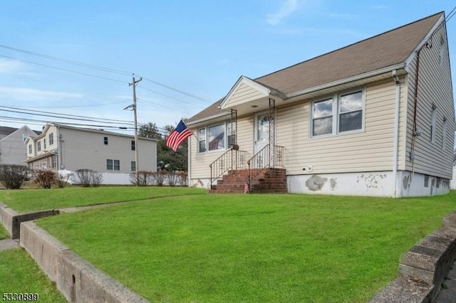 view of front of house featuring a front yard