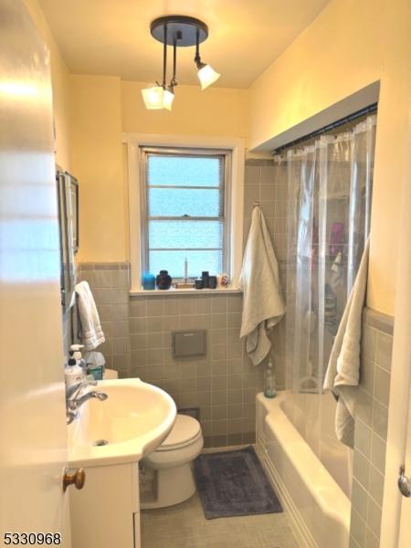 637 Bloomfield Ave, Nutley Twp, NJ 07110