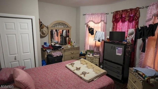 bedroom featuring a closet