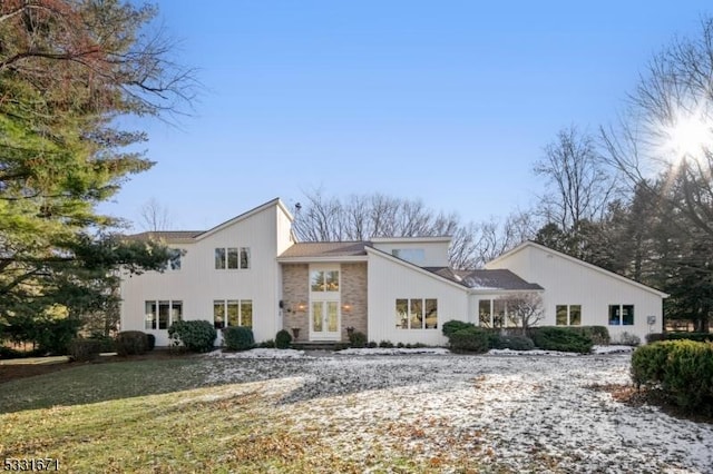 exterior space with a front yard